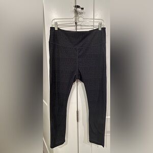 Vuori Pace 7/8 High-rise Tights. Size XL